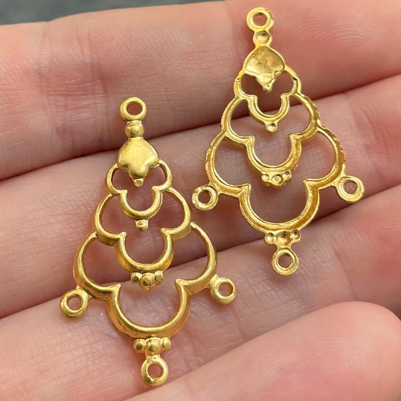 6 Vintage Brass Fancy Multi Stand Connector Pendants