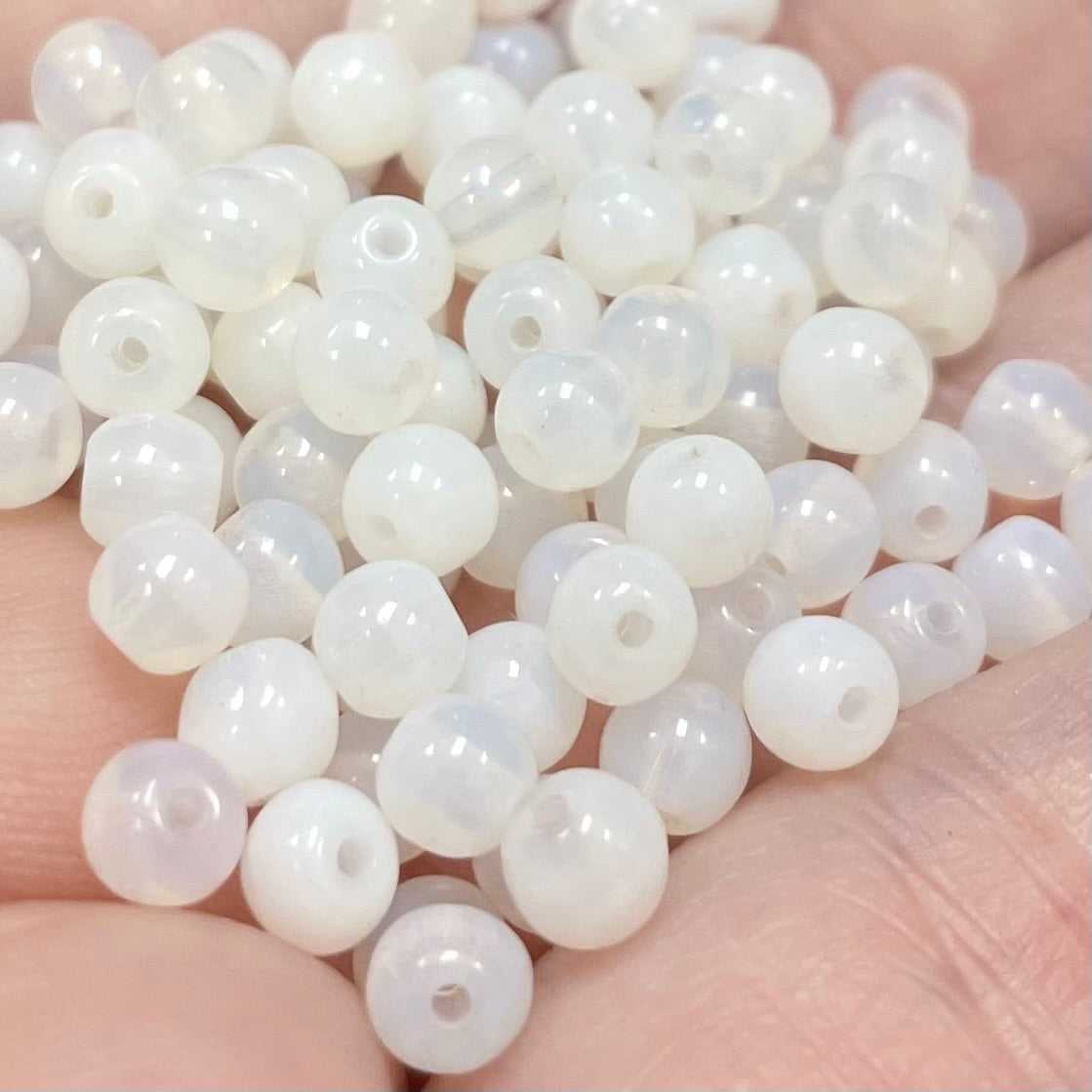 100 Vintage Opal White Czech Druk Round Glass Beads 4mm