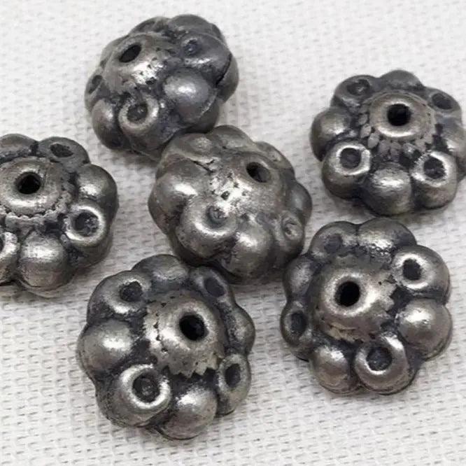 6 Vintage Silver Light Weight Floral Metal Beads - Sea Beads