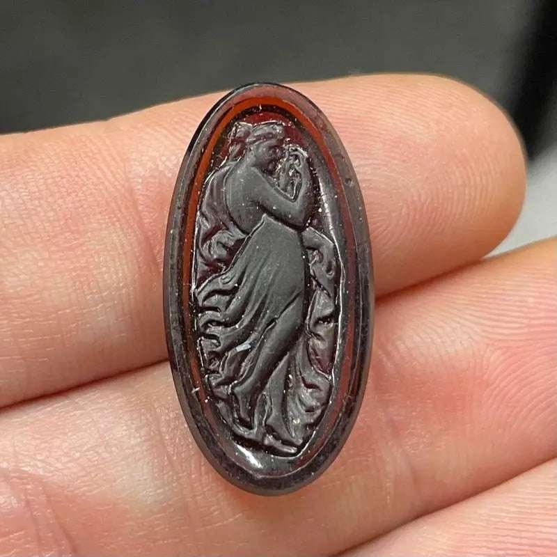 1 Victorian Amber Lady Oval Glass Cabochon