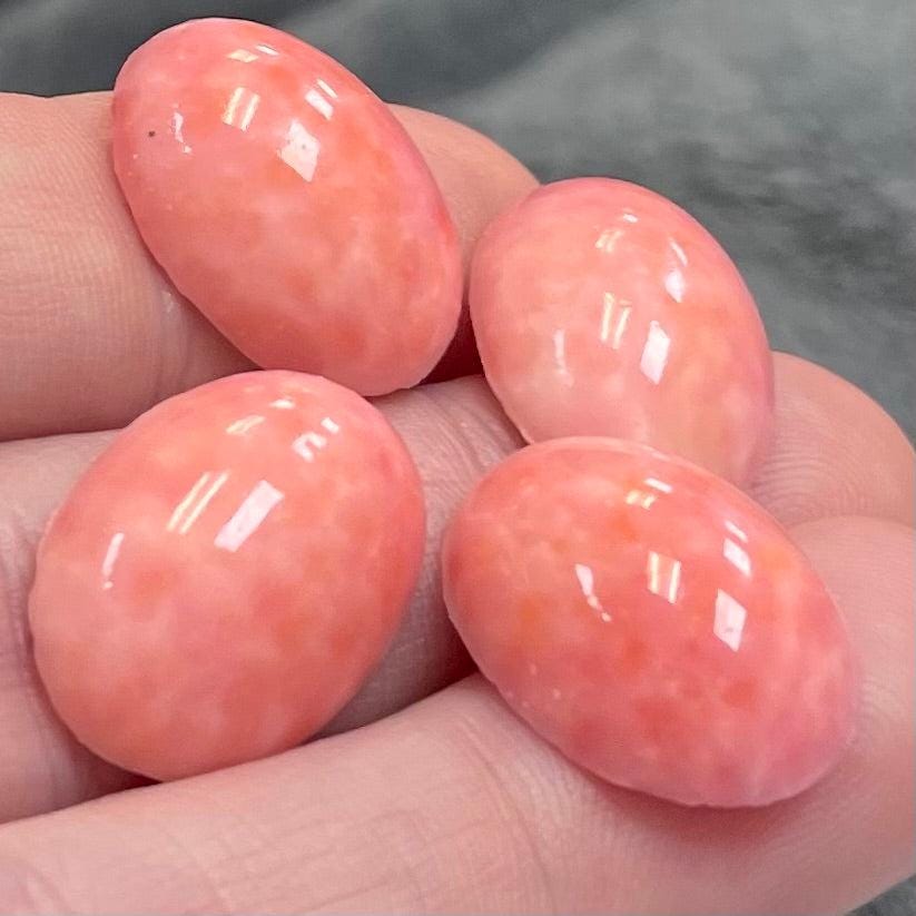 4 Vintage Cream Blush Pink Japan Oval Glass Cabochons