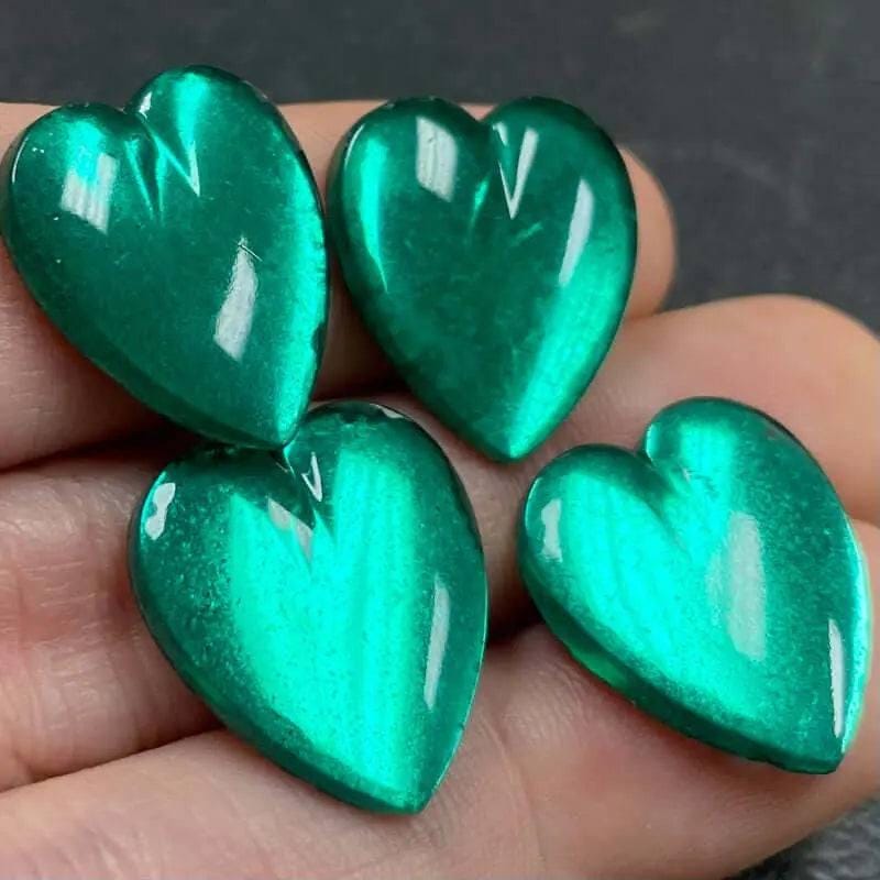 4 Vintage Green Emerald Heart Glass Cabochons