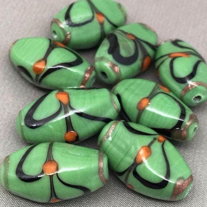8 Vintage Green Opaque Oval Glass Beads