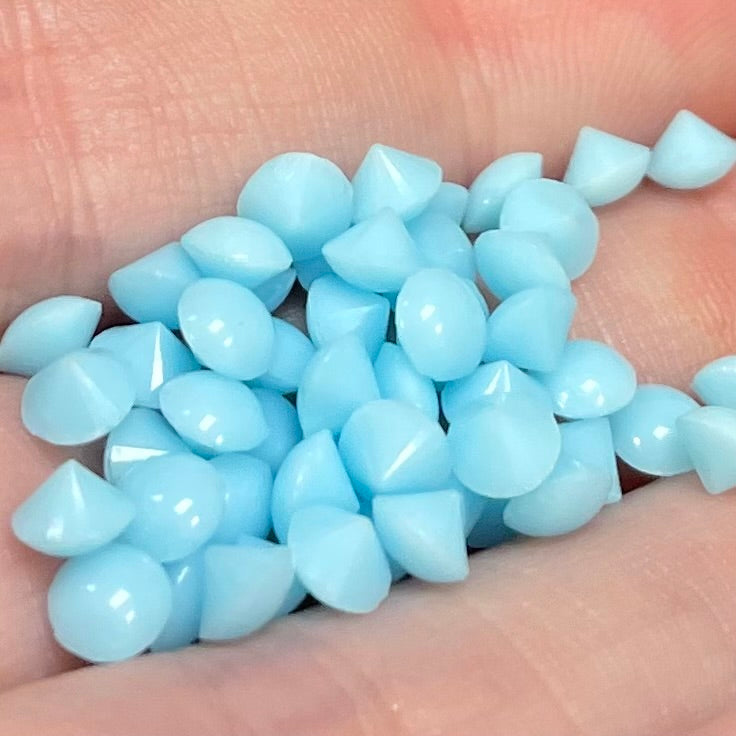 50 Vintage Blue Light Opaque Glass Chaton Stones
