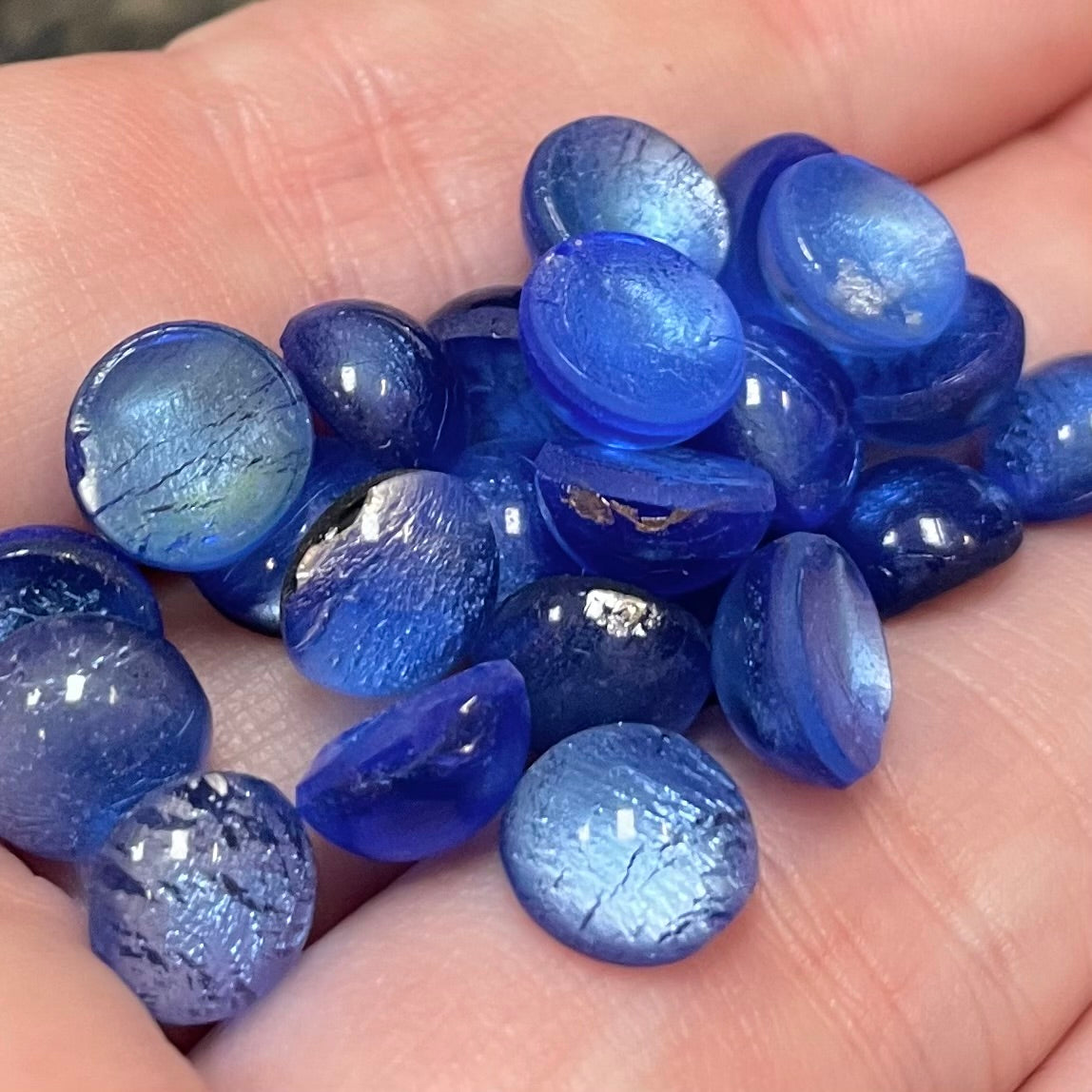 24 Vintage Blue Foil Japan Round Glass Cabochons