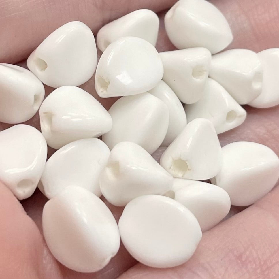 20 Vintage White Three Sided Oval Glass Beads