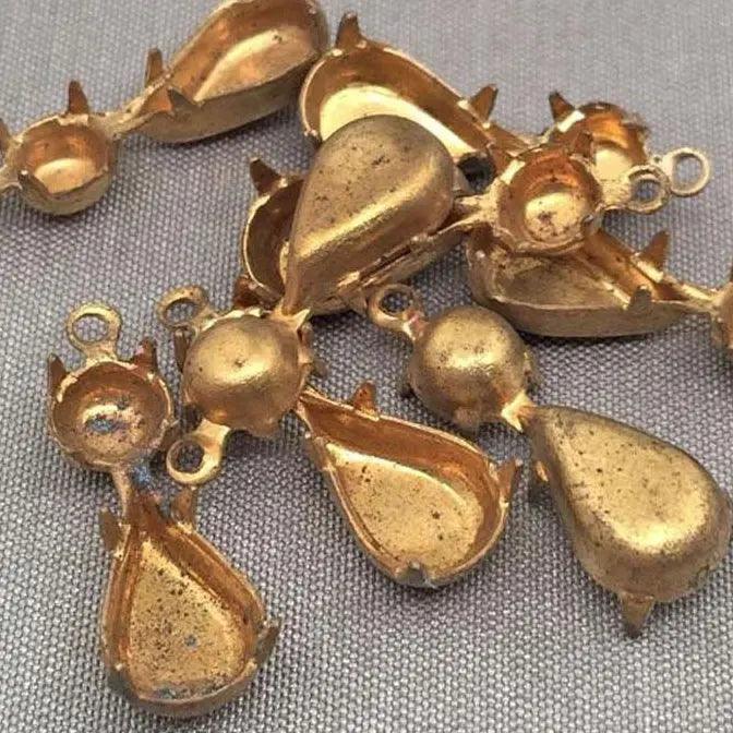8 Vintage Brass Pear Stone Setting Metal Pendants - Sea Beads