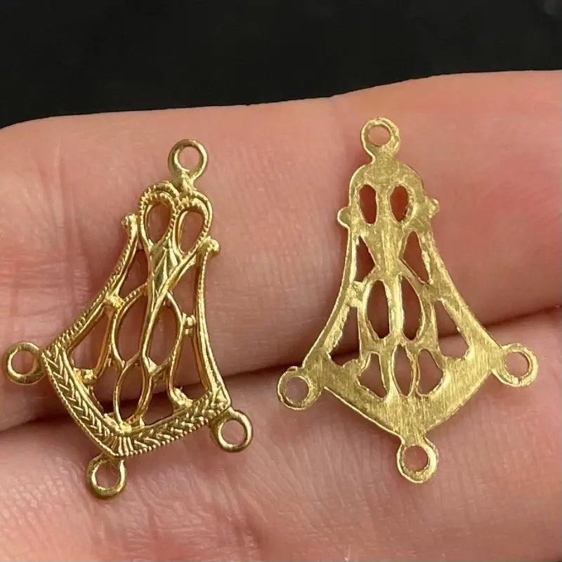 8 Vintage Gold Plated Lacy Filigree Metal Pendants - Sea Beads