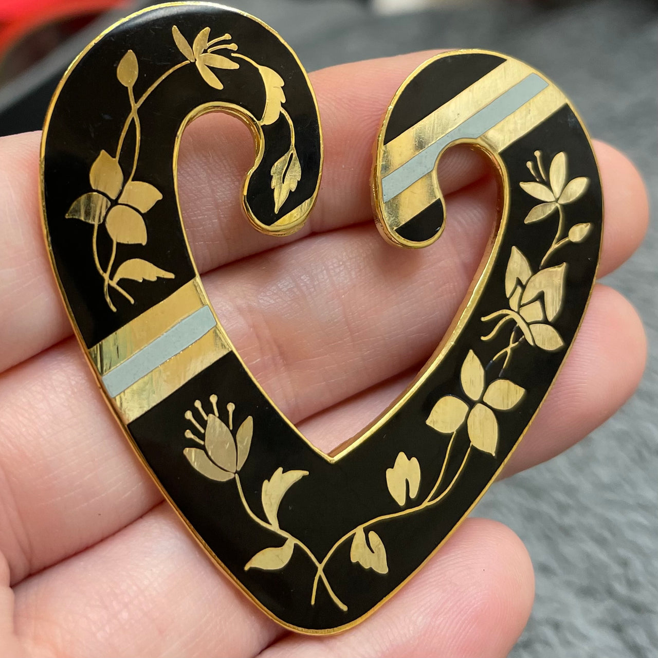 1 Vintage Black Gold Cloisonne Metal Finding