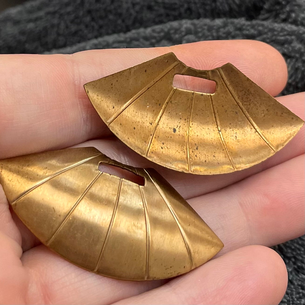 4 Vintage Brass Fan Metal Pendants