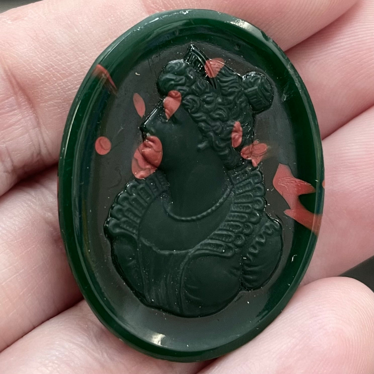 1 Vintage Green Jade Large Cameo Oval Glass Cabochon