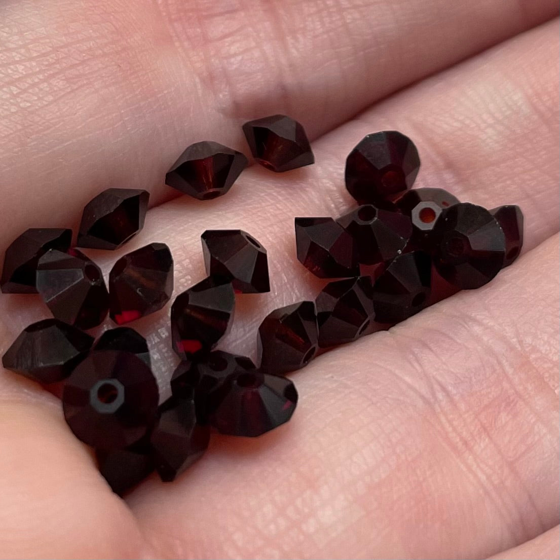 24 Vintage Red Garnet Swarovski Rivoli Crystal Beads #428