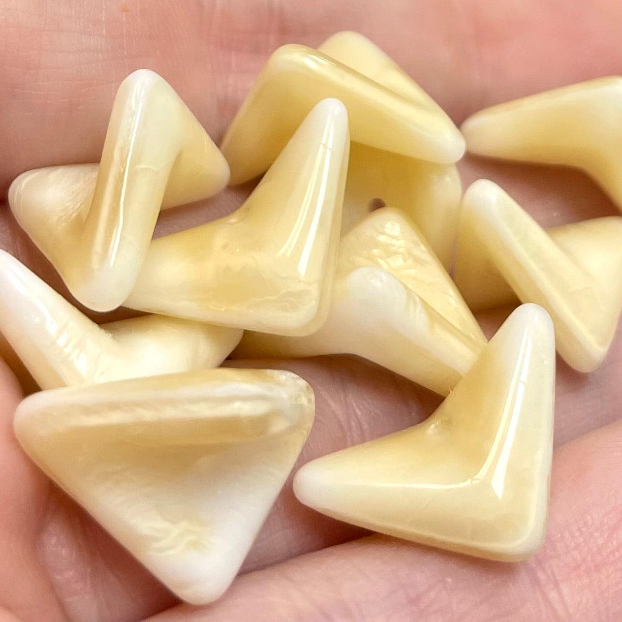 10 Vintage Beige White Givre German Oval Glass Beads