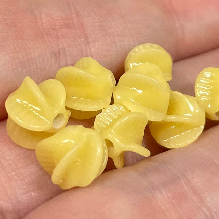 10 Vintage Buttercream Yellow Japan Baroque Glass Beads