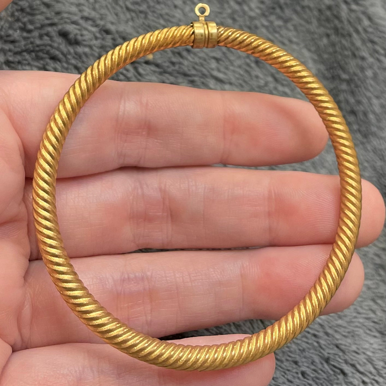 1 Vintage Large Corrugated Brass Ring Pendant