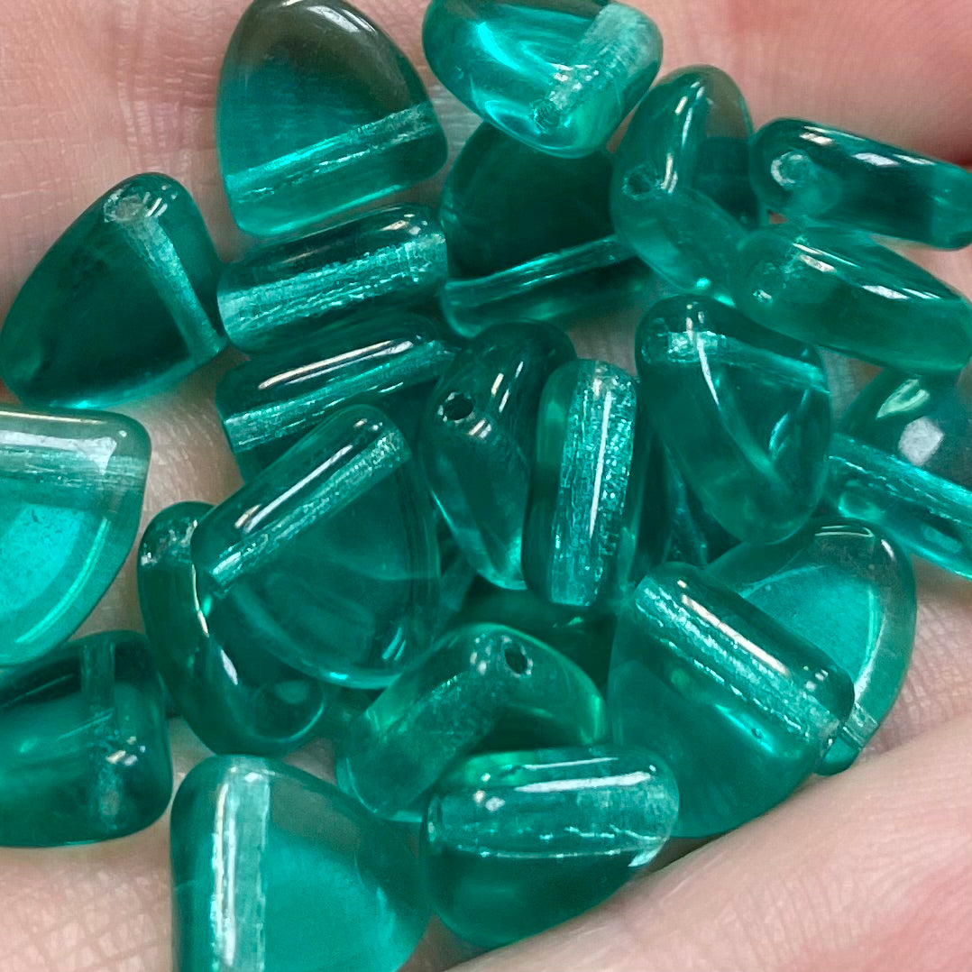 25 Vintage Green Zircon Czech Triangle Drop Glass Beads