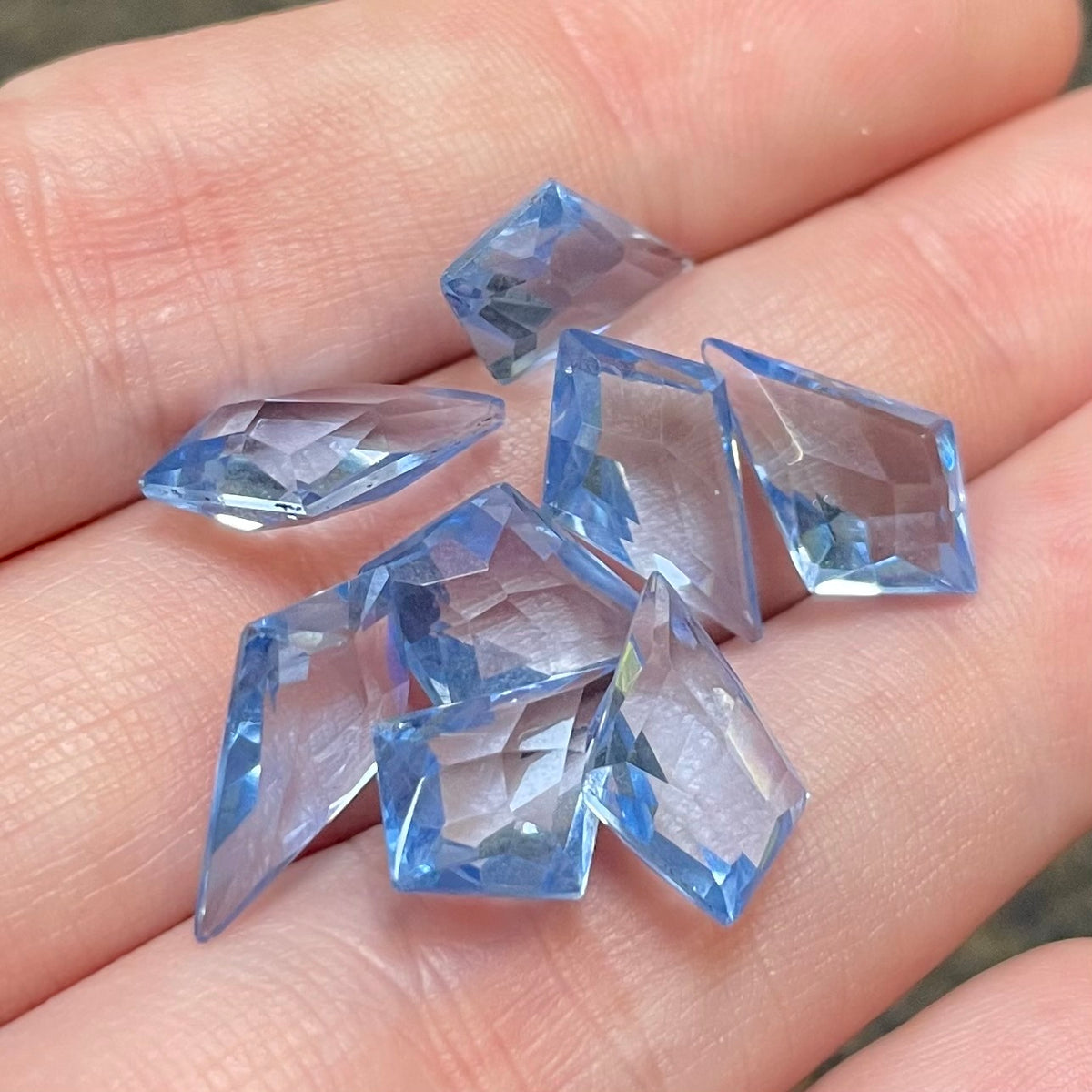 8 Vintage Blue Sapphire Light Faceted Kite Glass Stones