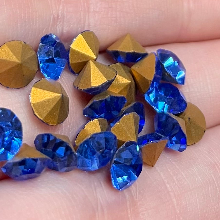 24 Vintage Blue Sapphire Czech Glass Chaton Stones