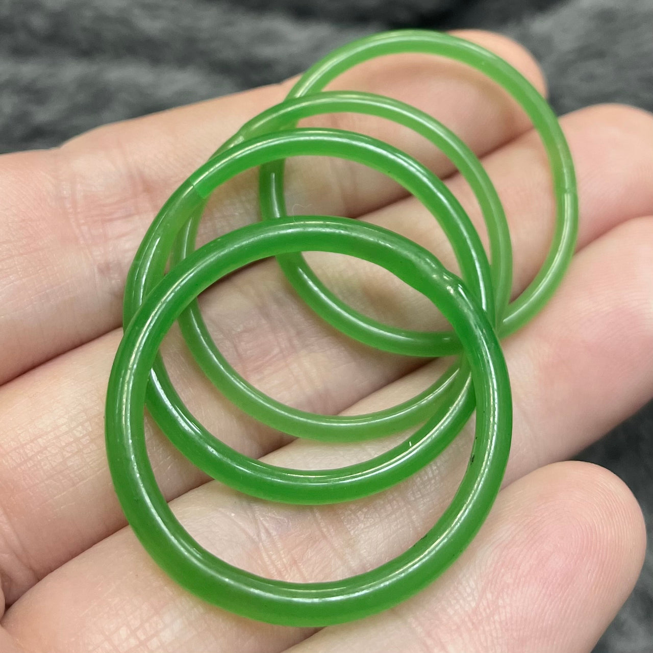4 Vintage Green Ring Glass Beads
