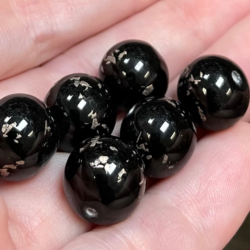 6 Vintage Black Foil Round Glass Beads