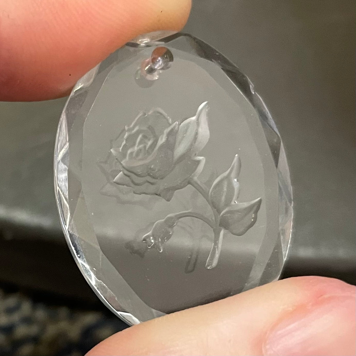 1 Vintage Clear Intaglio Rose Crystal Pendant