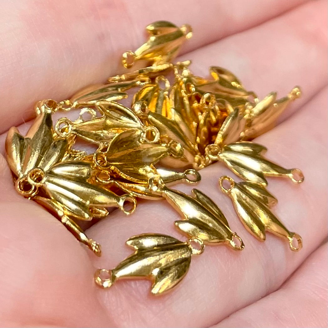 24 Vintage Gold Plated Small Leaf Connectors