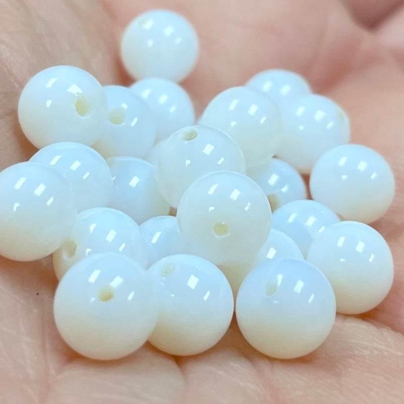 25 Vintage White Japan Opalescent Round Glass Beads - Sea Beads
