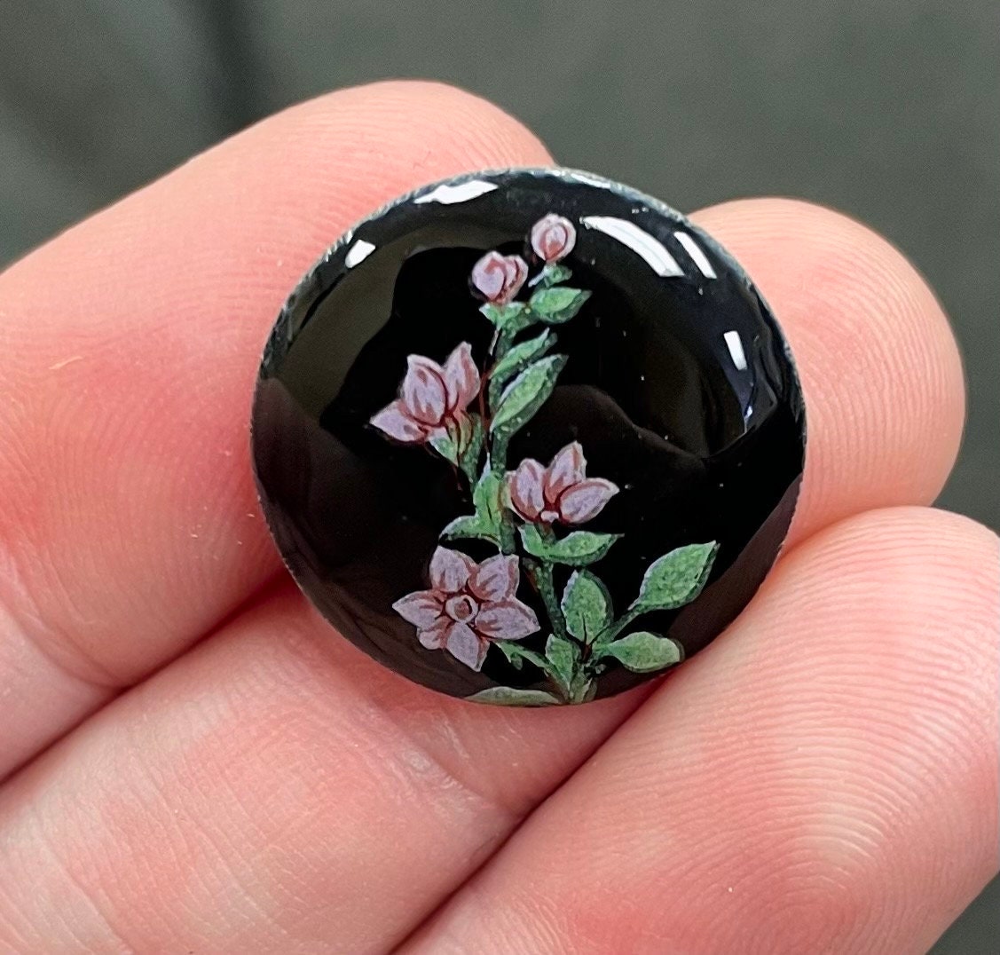 1 Vintage Black Floral Domed Metal Round #9236