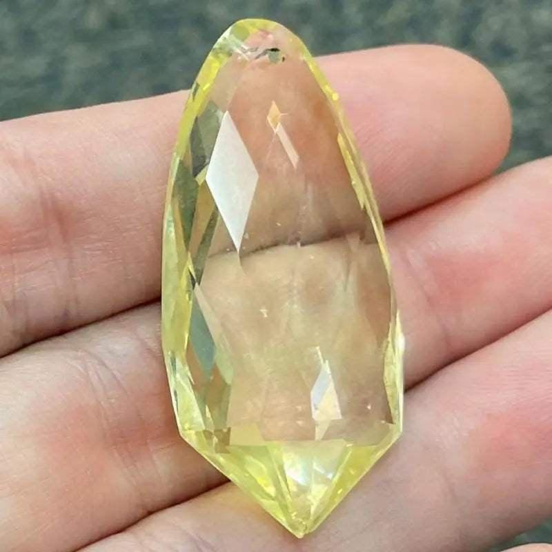 1 Large Light Yellow Faceted Glass Pendant #9348