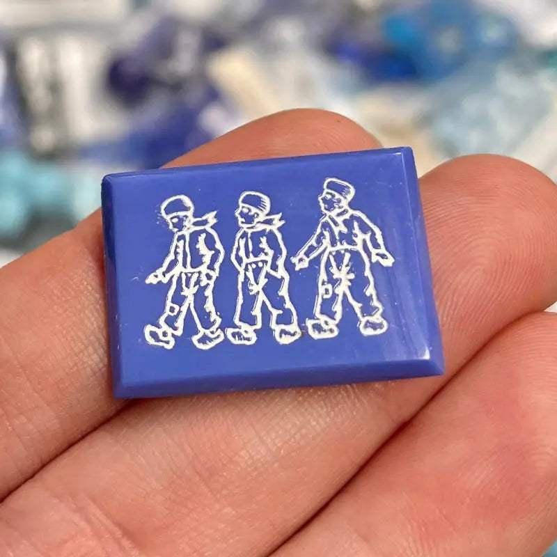 1 Vintage Blue Dutch Boys Glass Cabochon