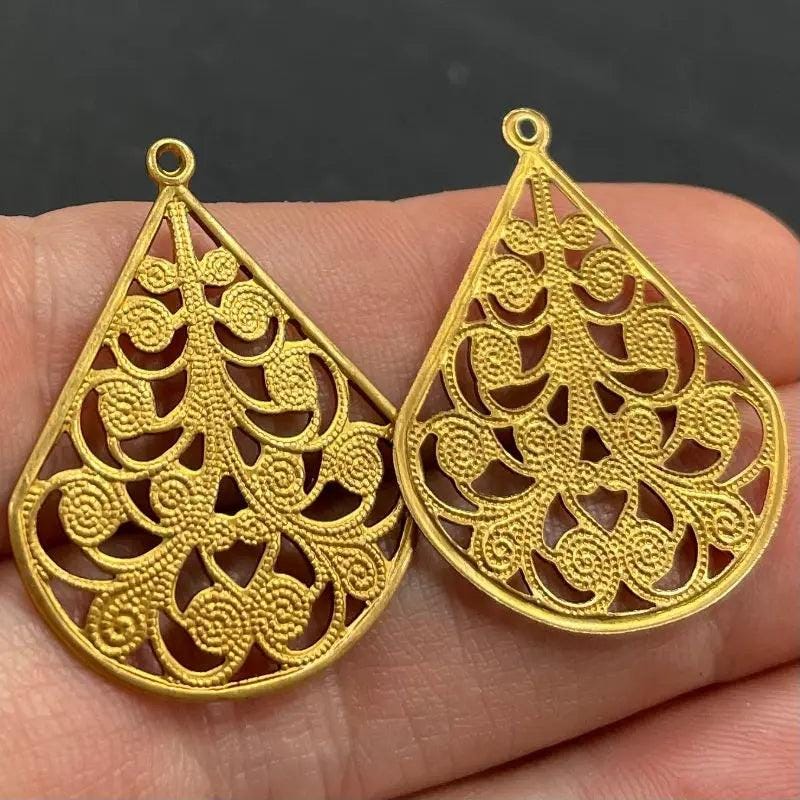 6 Vintage Brass Lacy Fan Metal Pendants