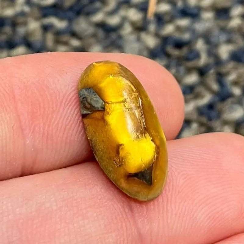 2 Vintage Gold Foil Oval Japan Glass Cabochons
