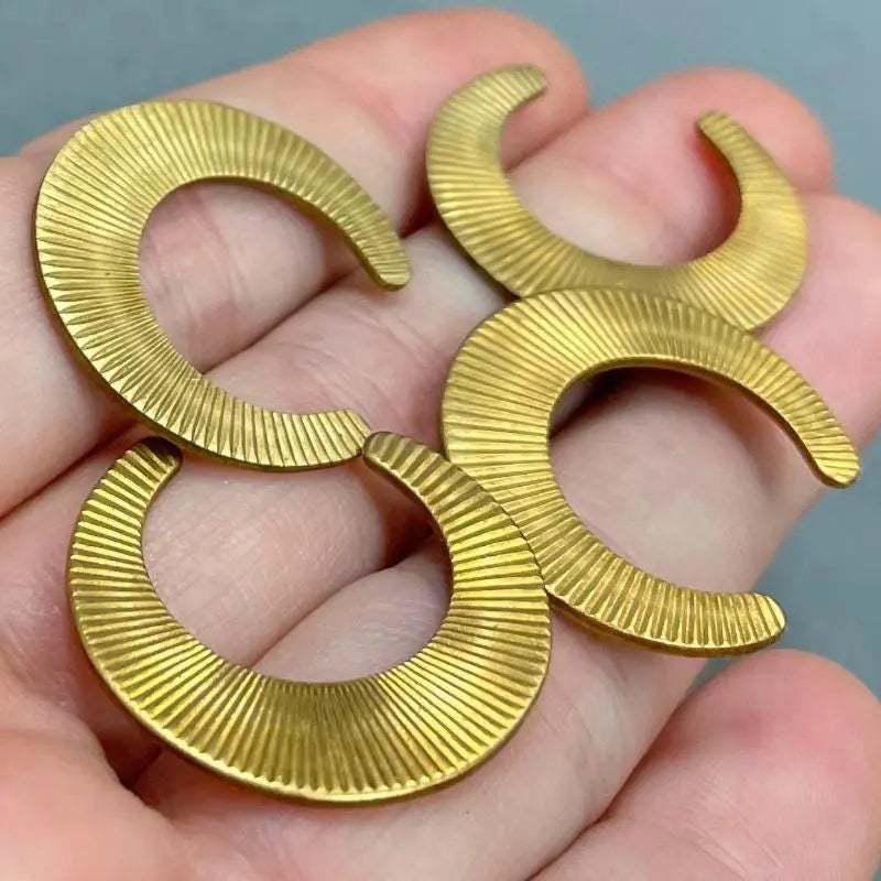 4 Vintage Brass Corrugated Horseshoe Metal Components
