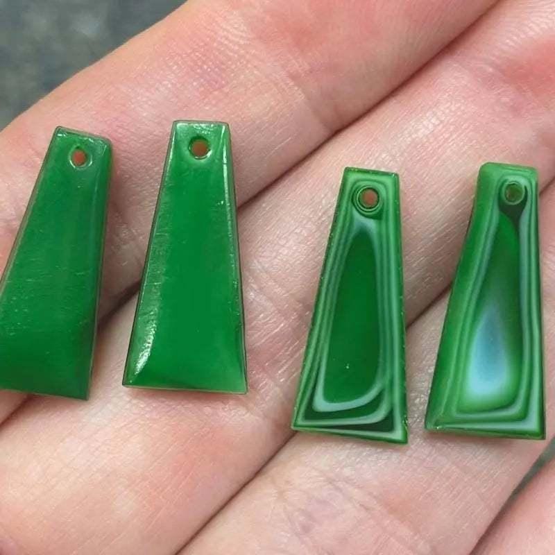 4 Vintage Green Silky Glass Pendants