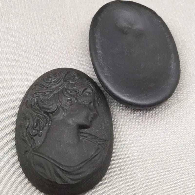 1 Vintage Black German Cameo Matte Oval Glass Cabochon