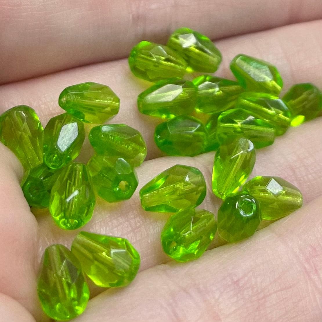 25 Vintage Green Bohemian Czech Teardrop Glass Beads