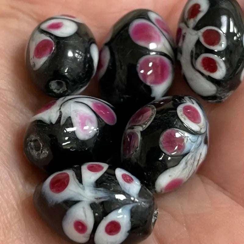 6 Vintage Black Pink Oval Glass Beads