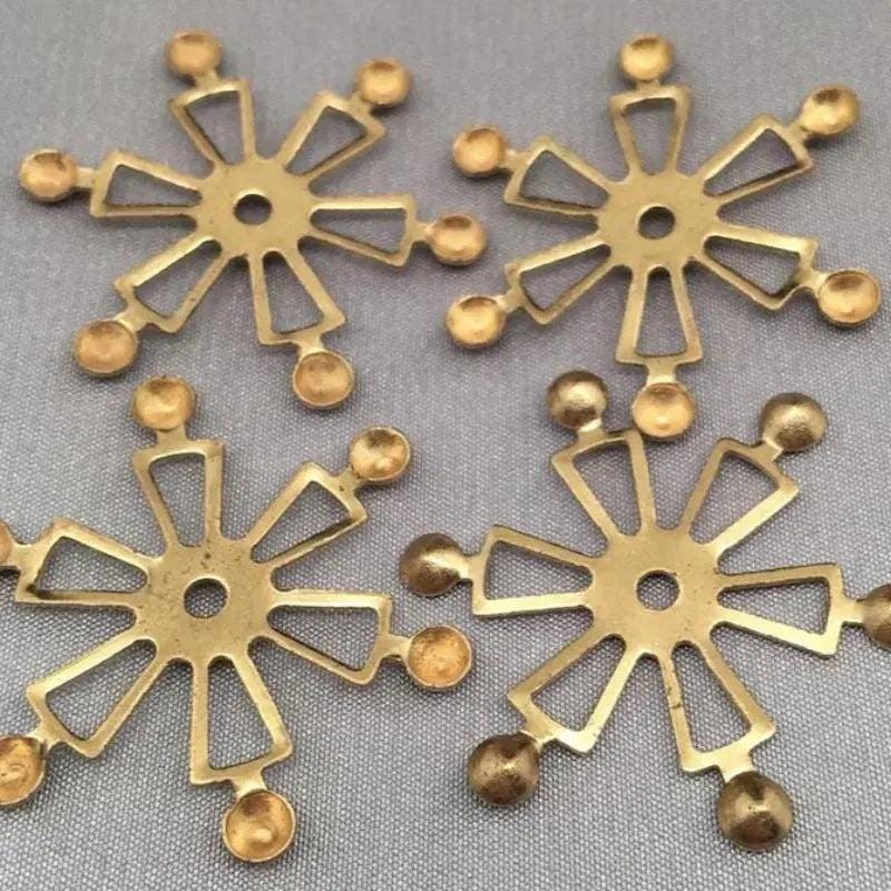 8 Vintage Brass Star Flower Metal Components