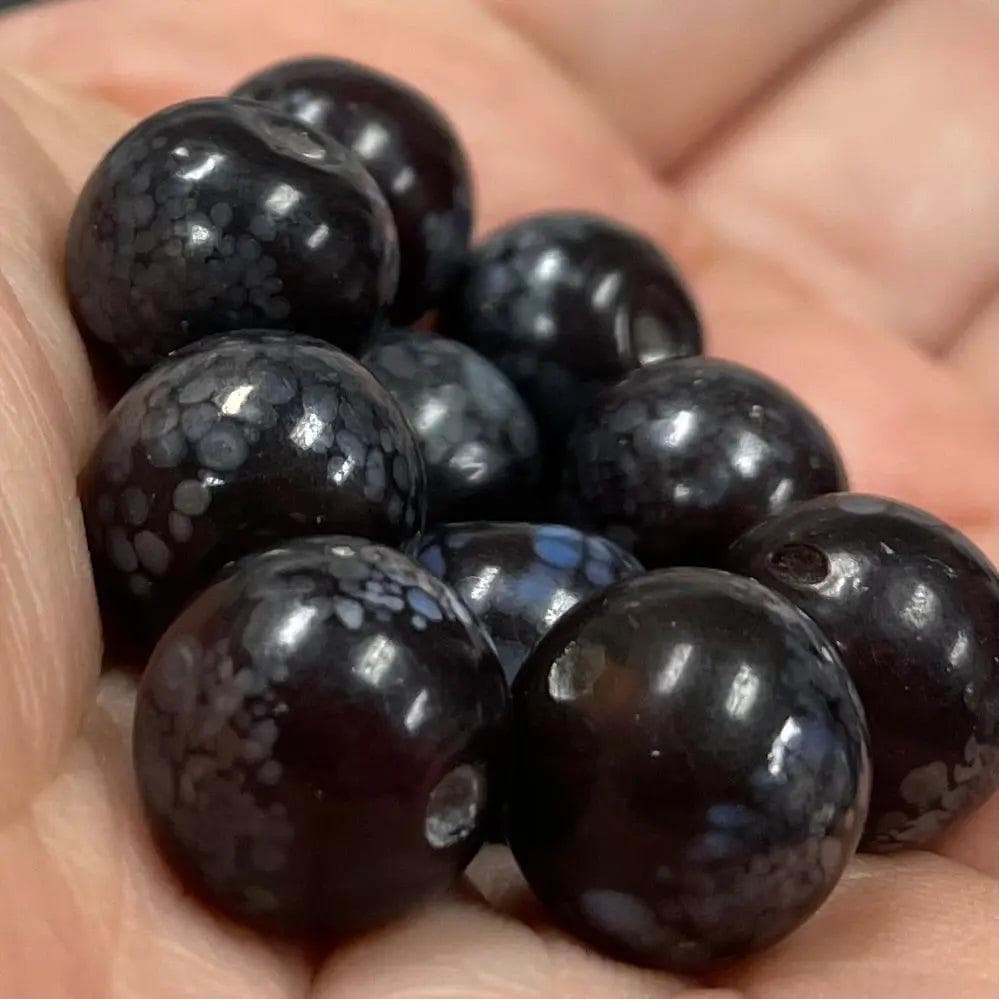 10 Vintage Mottled Garnet Round Glass Beads