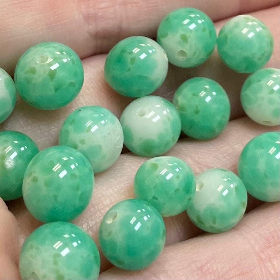 10 Vintage Japan Mottled Jade Green Round Glass Beads