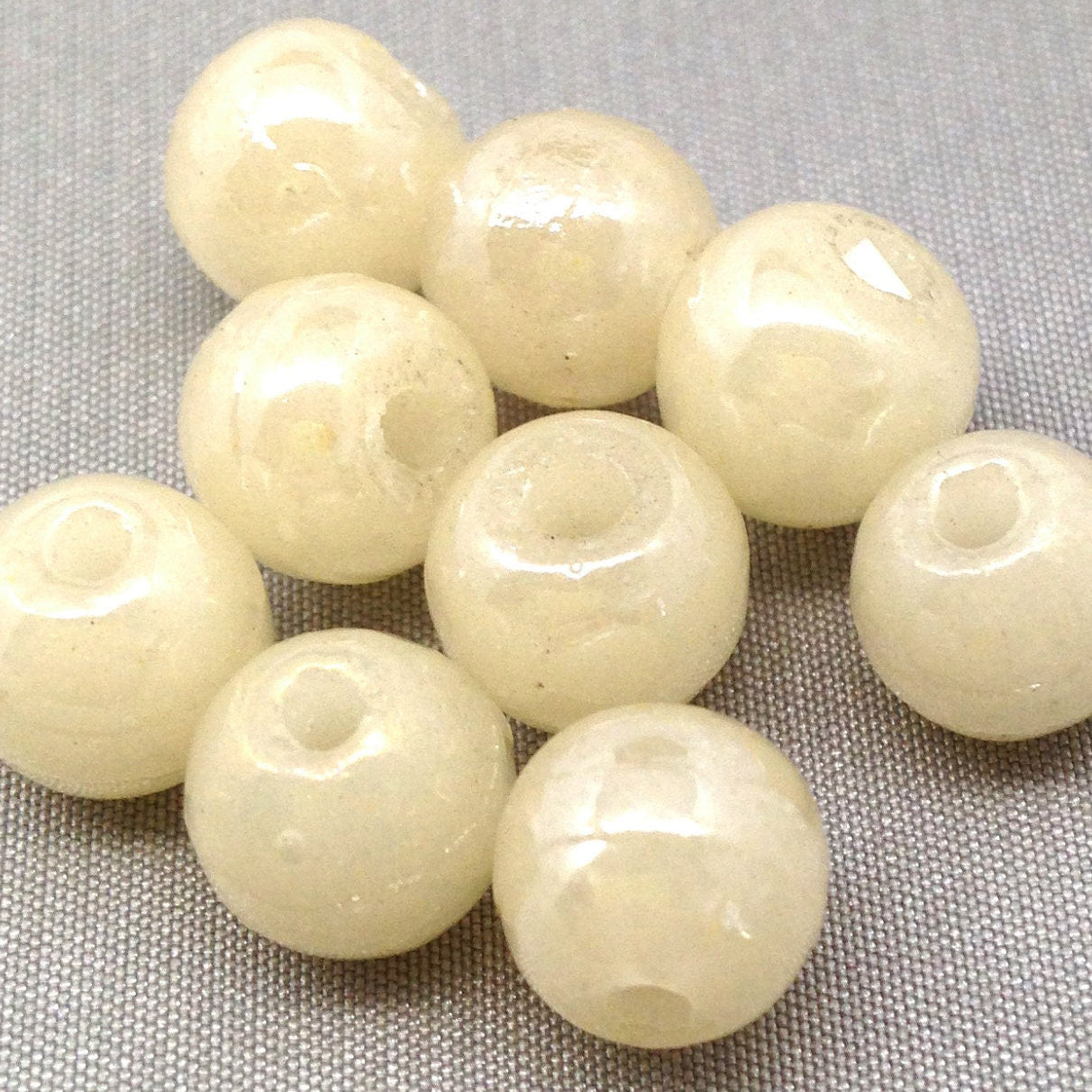 20 Vintage Creamy Beige Light Yellow Japan Glass Beads 8mm