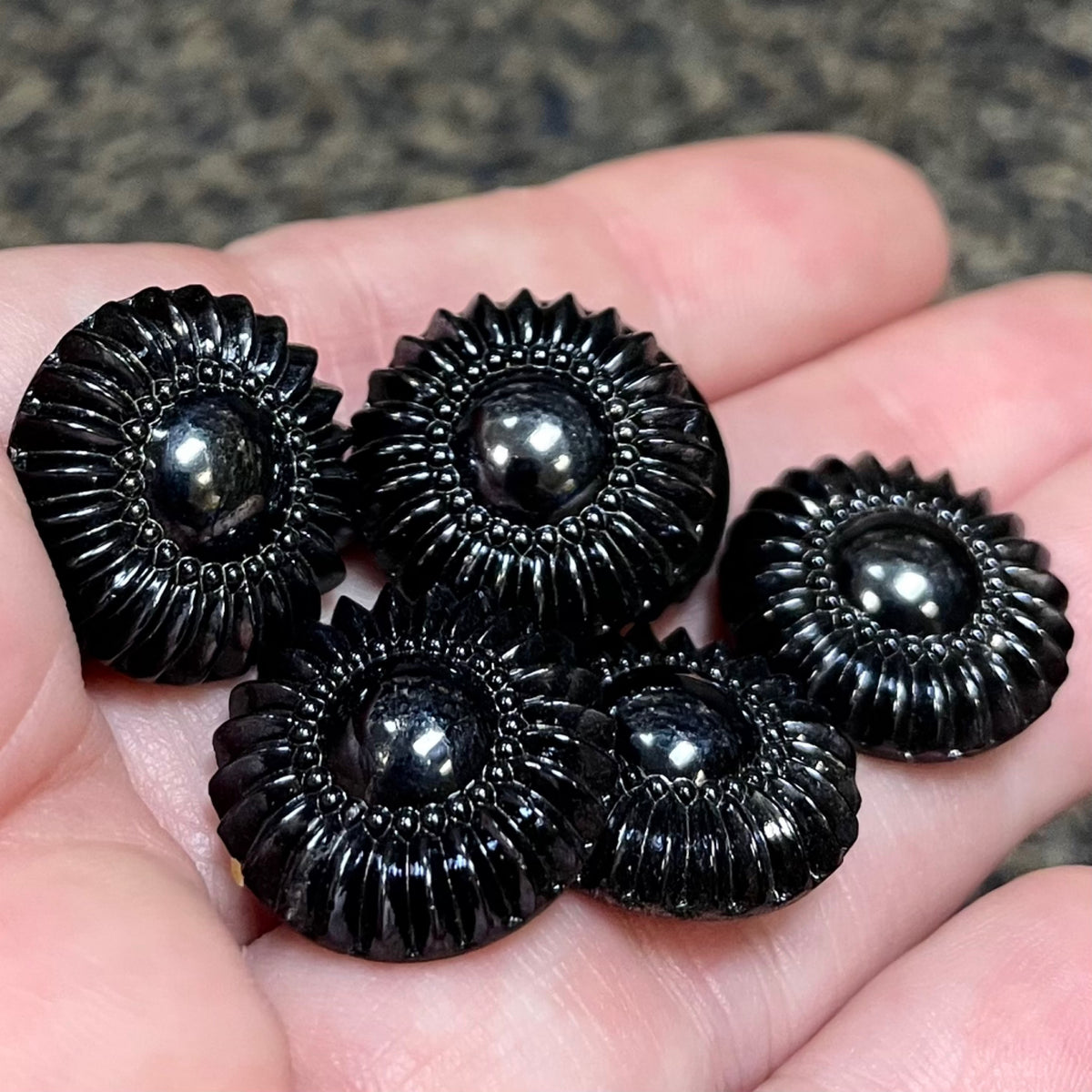 6 Vintage Gunmetal Black Floral Round Glass Stones